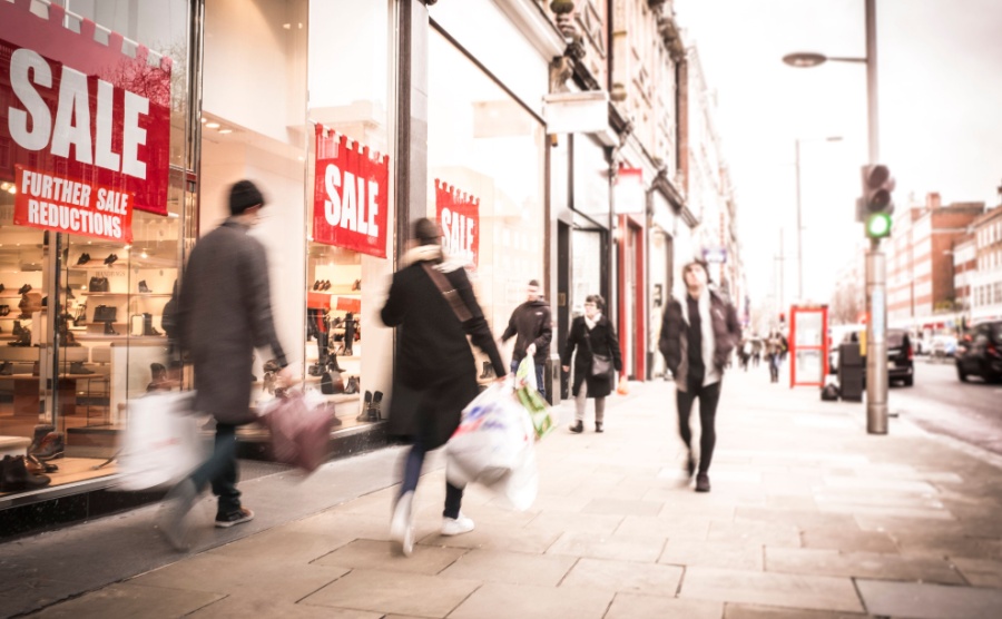 Pound rises again as high street tills ring