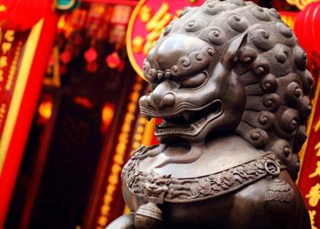 lion statue chinese temple