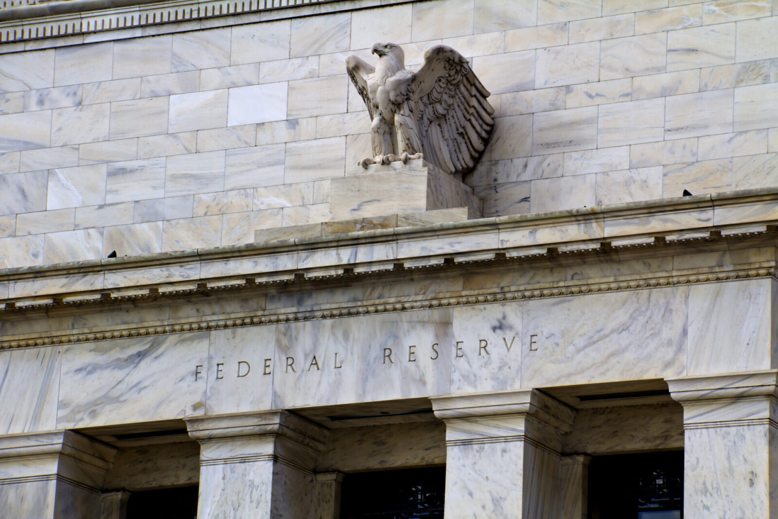 A statue at the US Federal Reserve building