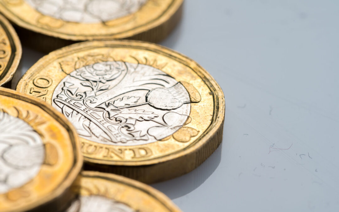 Pound strengthens with support from key indicators