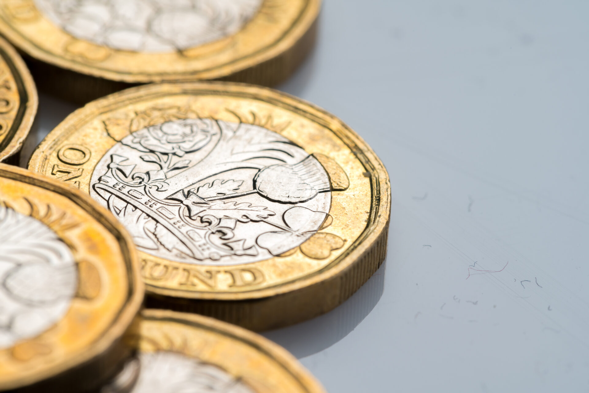 Pound strengthens with support from key indicators | Smart Currency ...